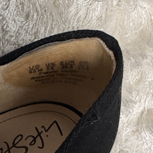 Life Stride Black and Tan Wedge Sandals - Picture 4 of 5